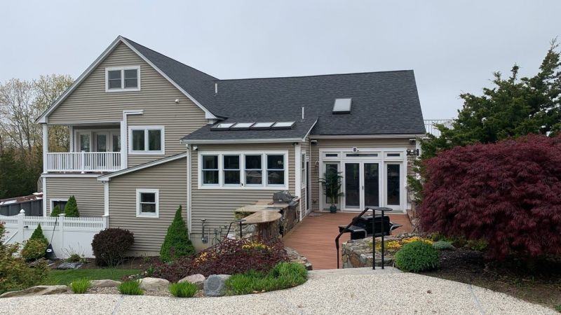 How Vinyl Windows Replacement Improves Energy Efficiency